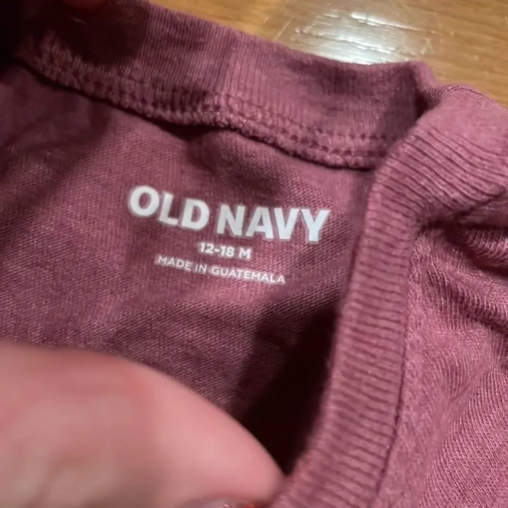 OLD NAVY 𝅺12-18 m kids top good condition